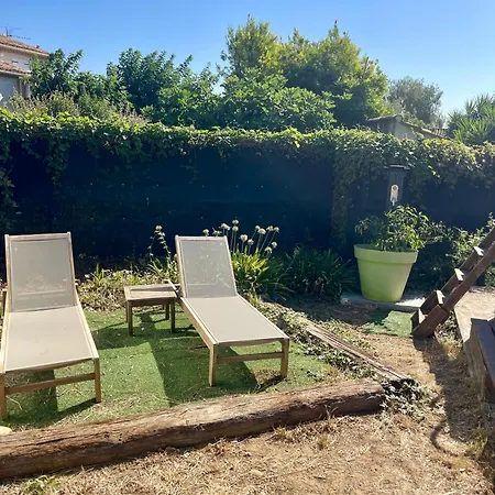 Holiday home Maison Almanarre *
