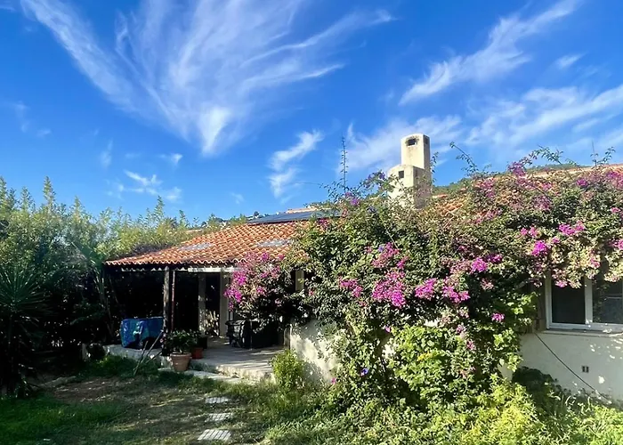 Maison Almanarre Ferienhaus *