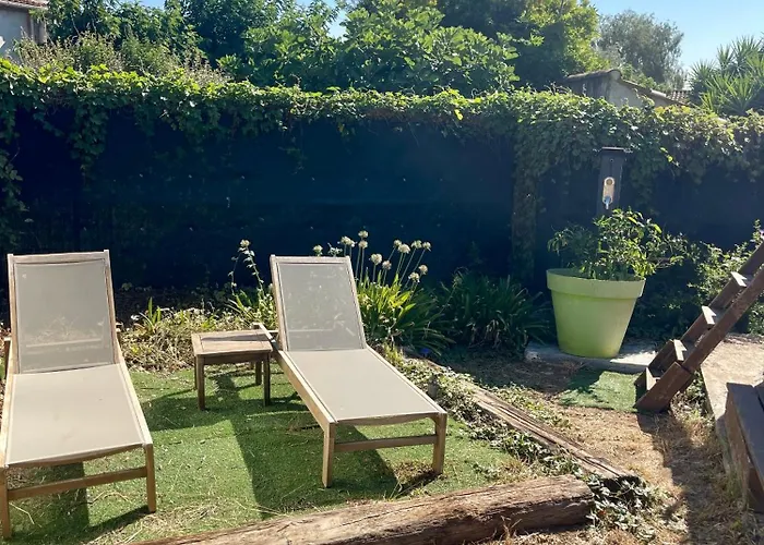 Semesterbostad Maison Almanarre *